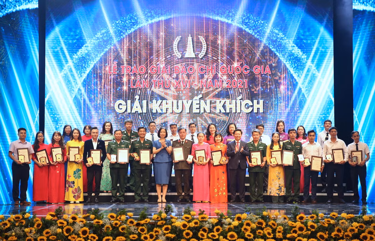 Báo chí lan tỏa niềm tin, truyền cảm hứng, thắp sáng những điều tốt đẹp -0