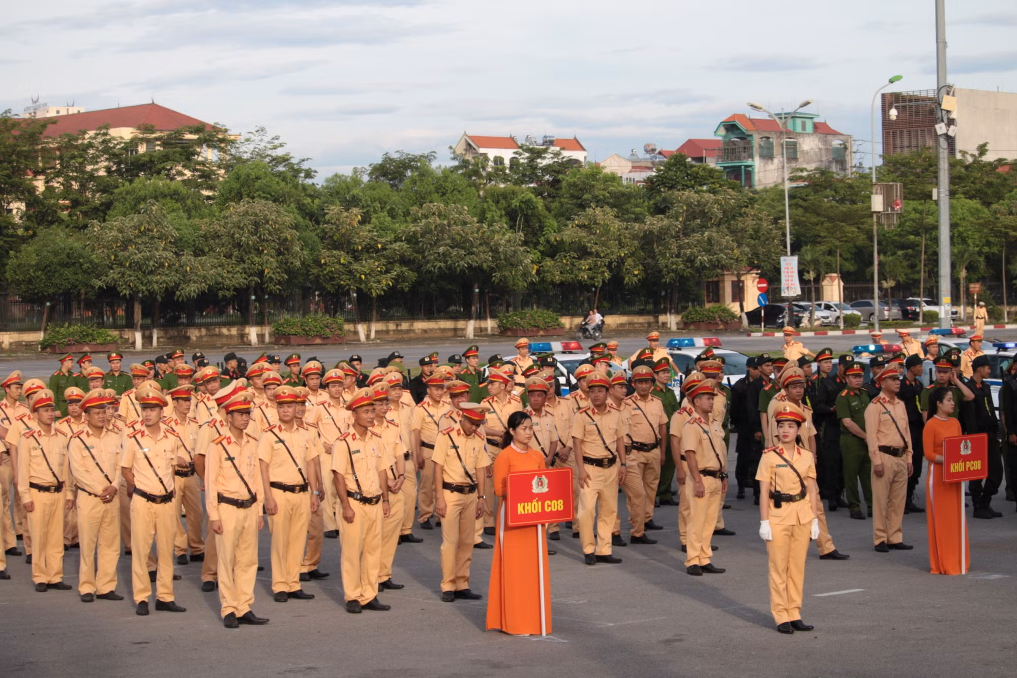 Ra quân cao điểm xử lý vi phạm giao thông: Tập trung xử lý từ gốc các hành vi vi phạm giao thông -0