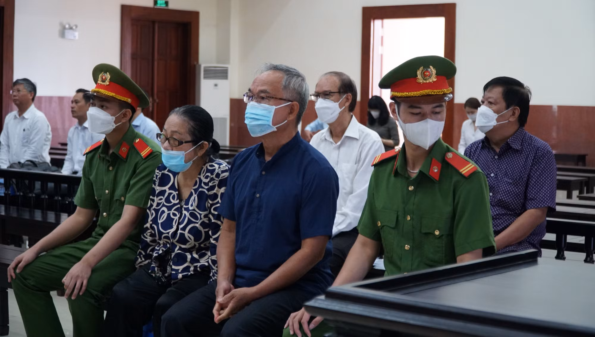 Hoãn phiên tòa phúc thẩm nữ “đại gia” Dương Thị Bạch Diệp -0