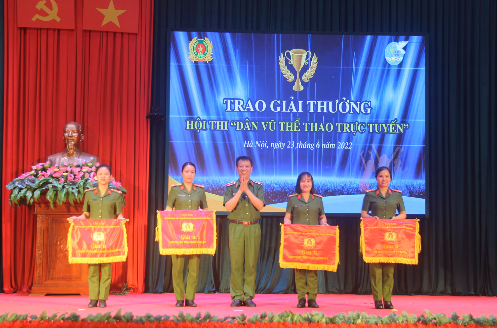 Tuyên dương con CBCS đạt thành tích cao, gia đình tiêu biểu lực lượng Cảnh sát quản lý trại giam -0
