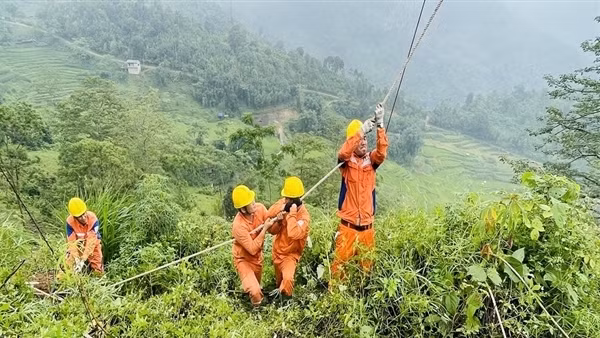 EVN khuyến cáo nên sử dụng điều hòa kết hợp quạt tiết kiệm điện ảnh 2
