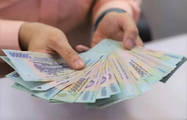 Siết cho vay bất động sản “trá hình” vay tiêu dùng -0