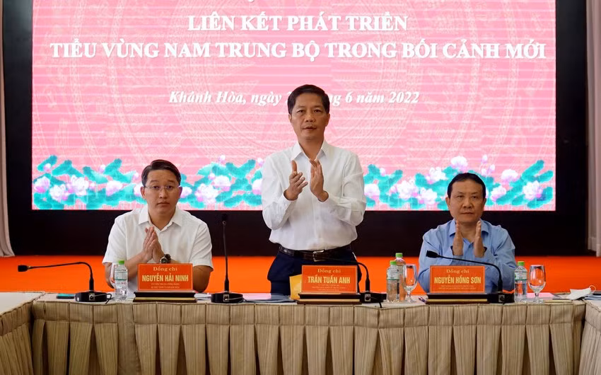 Tọa đàm “Liên kết phát triển tiểu vùng Nam Trung Bộ trong bối cảnh mới” -0