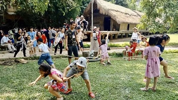 Lễ hội Dinh Thầy Thím trở thành Di sản văn hóa phi vật thể quốc gia ảnh 2