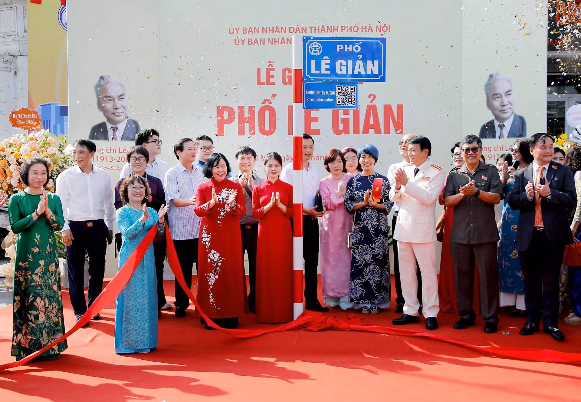 Hà Nội gắn biển tên phố Lê Giản và phố Bạch Thành Phong -0
