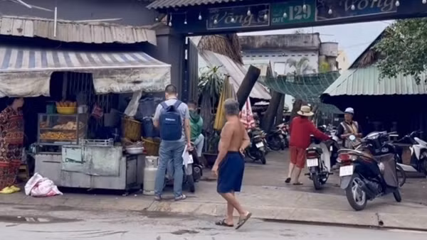 Ghen tuông bồ cũ đi với tình nhân nên cột cửa rồi phóng hỏa phòng trọ