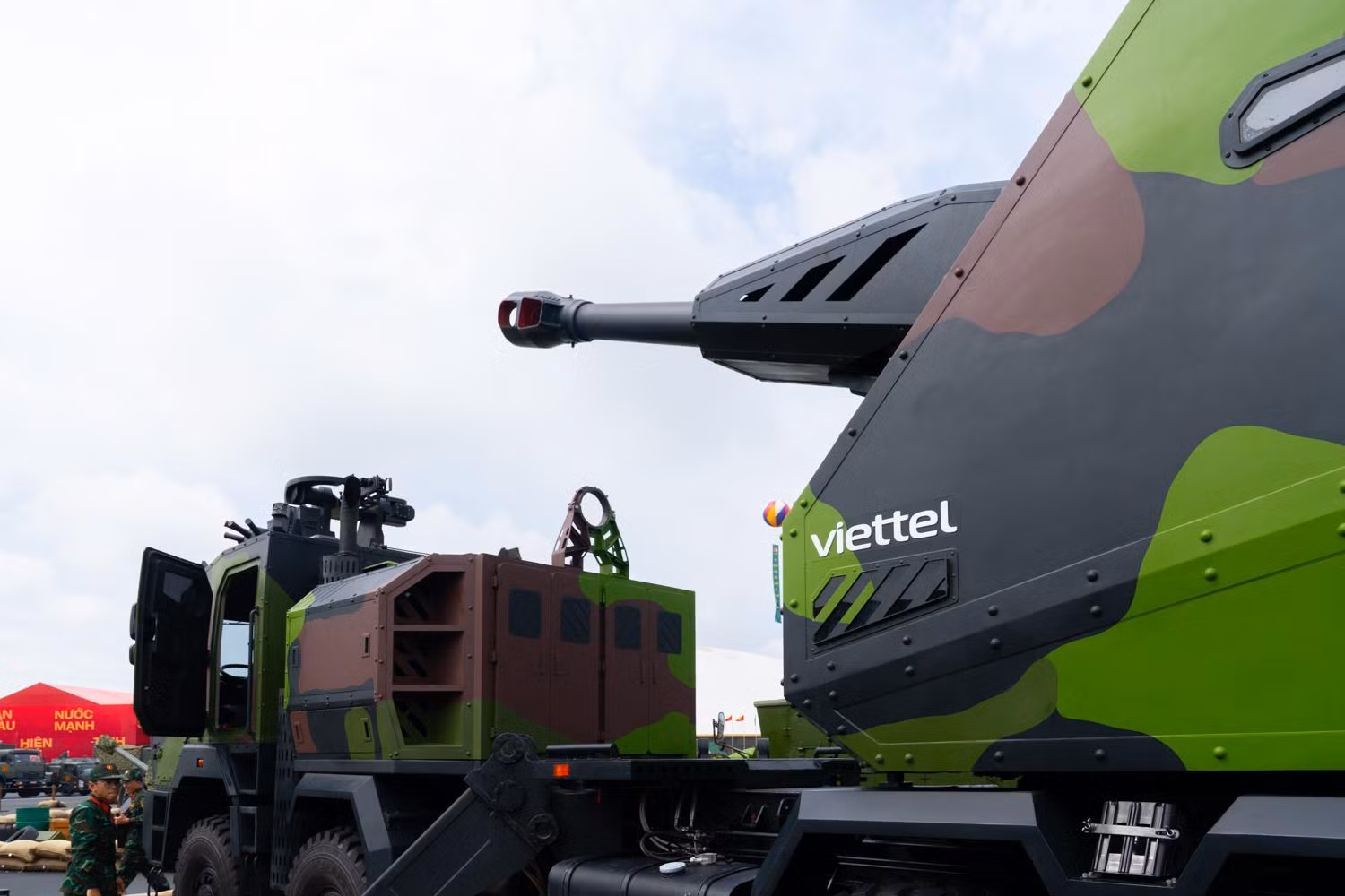 Nhiều khí tài công nghệ cao được Viettel trình diễn tại triển lãm lớn nhất từ trước tới nay -1