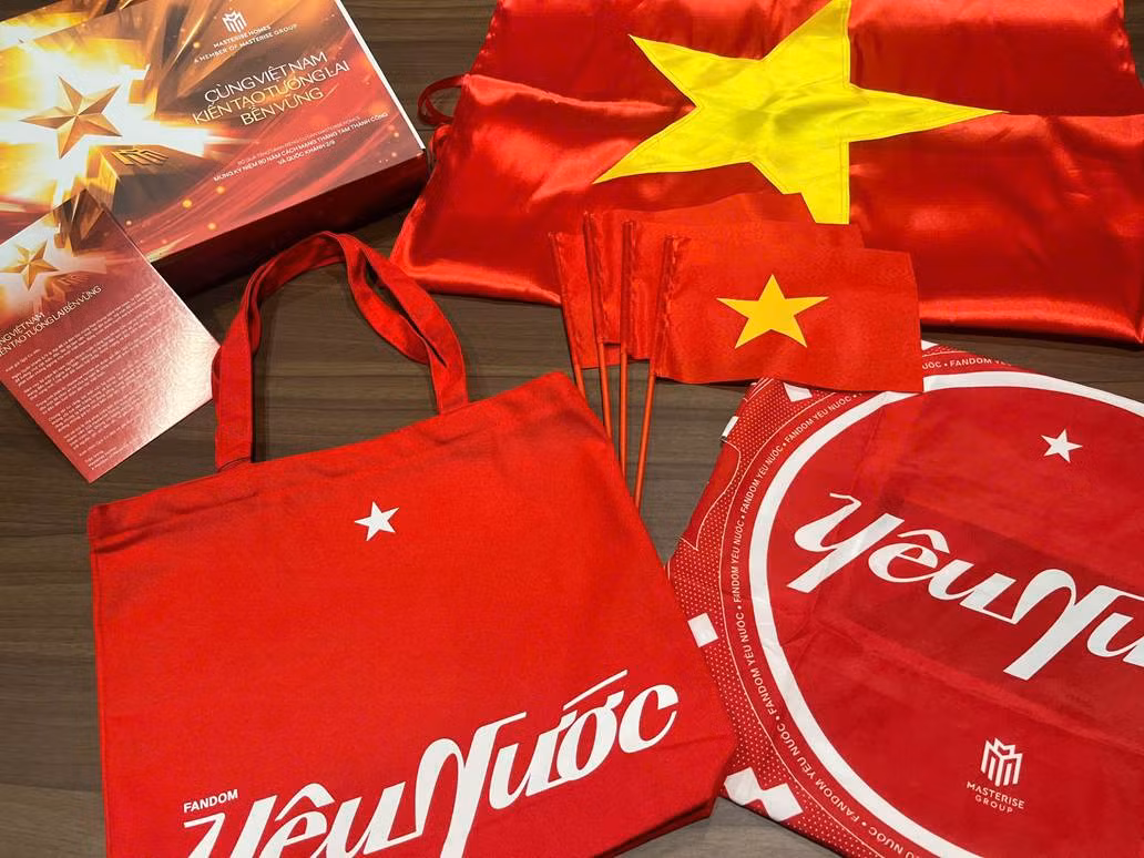 Cư dân&nbsp;Masterise Homes nhận quà 