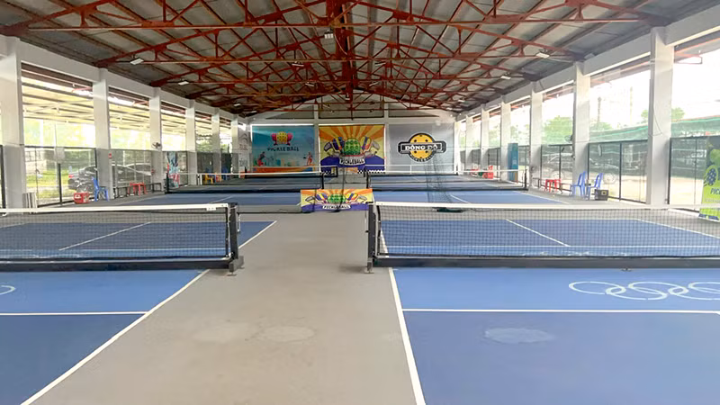 Sân Pickleball hoạt động xuyên đêm gây mất an ninh trật tự -0