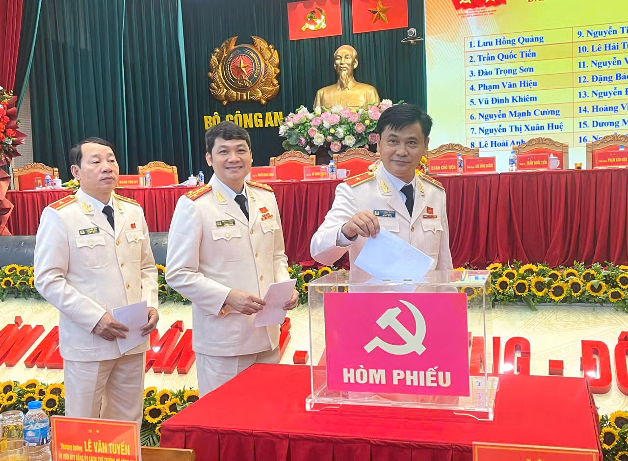 Đại hội đại biểu Đảng bộ Cục Công nghiệp an ninh lần thứ I -0