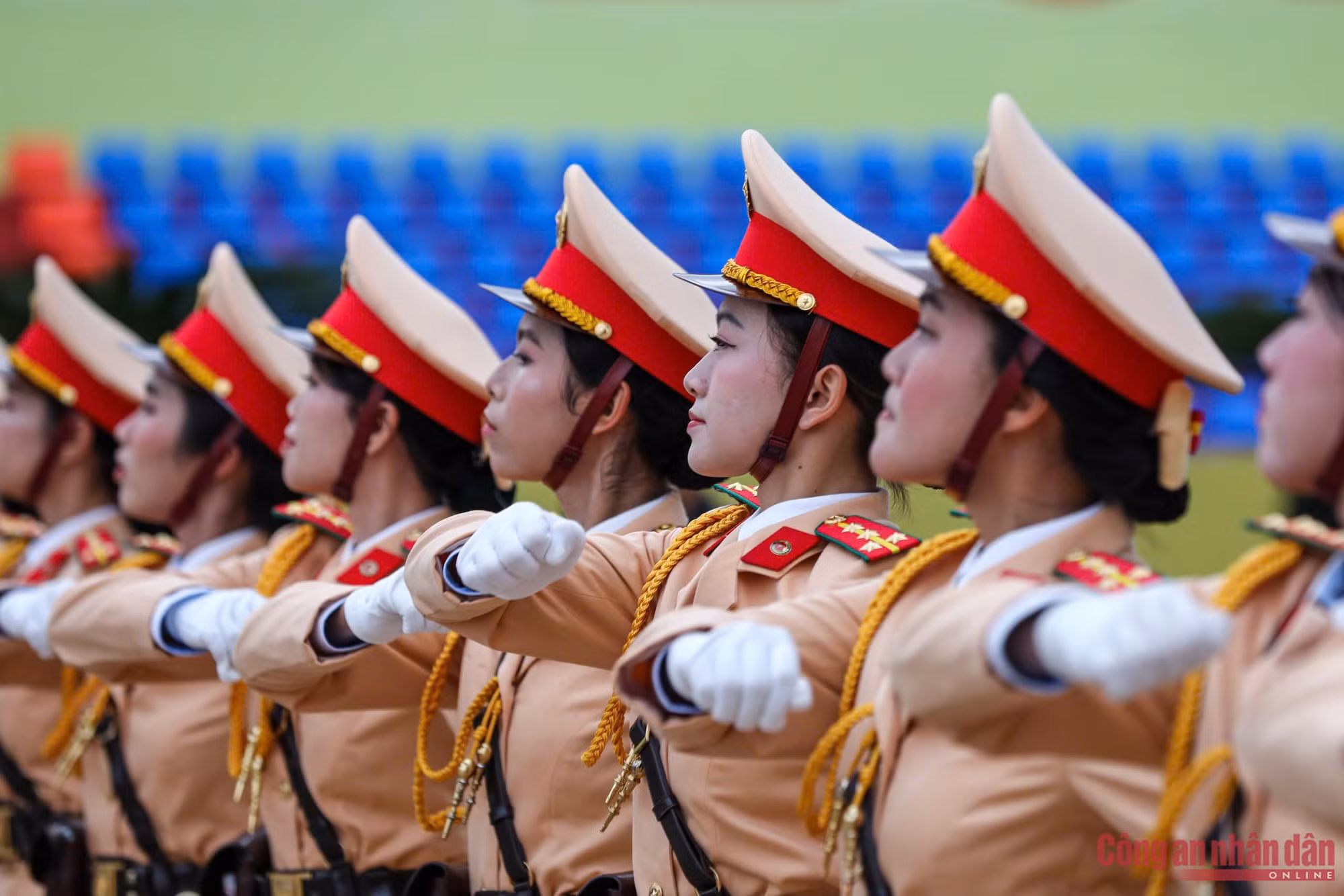 Những bước chân đầu tiên trên Quản trường Ba Đình -1