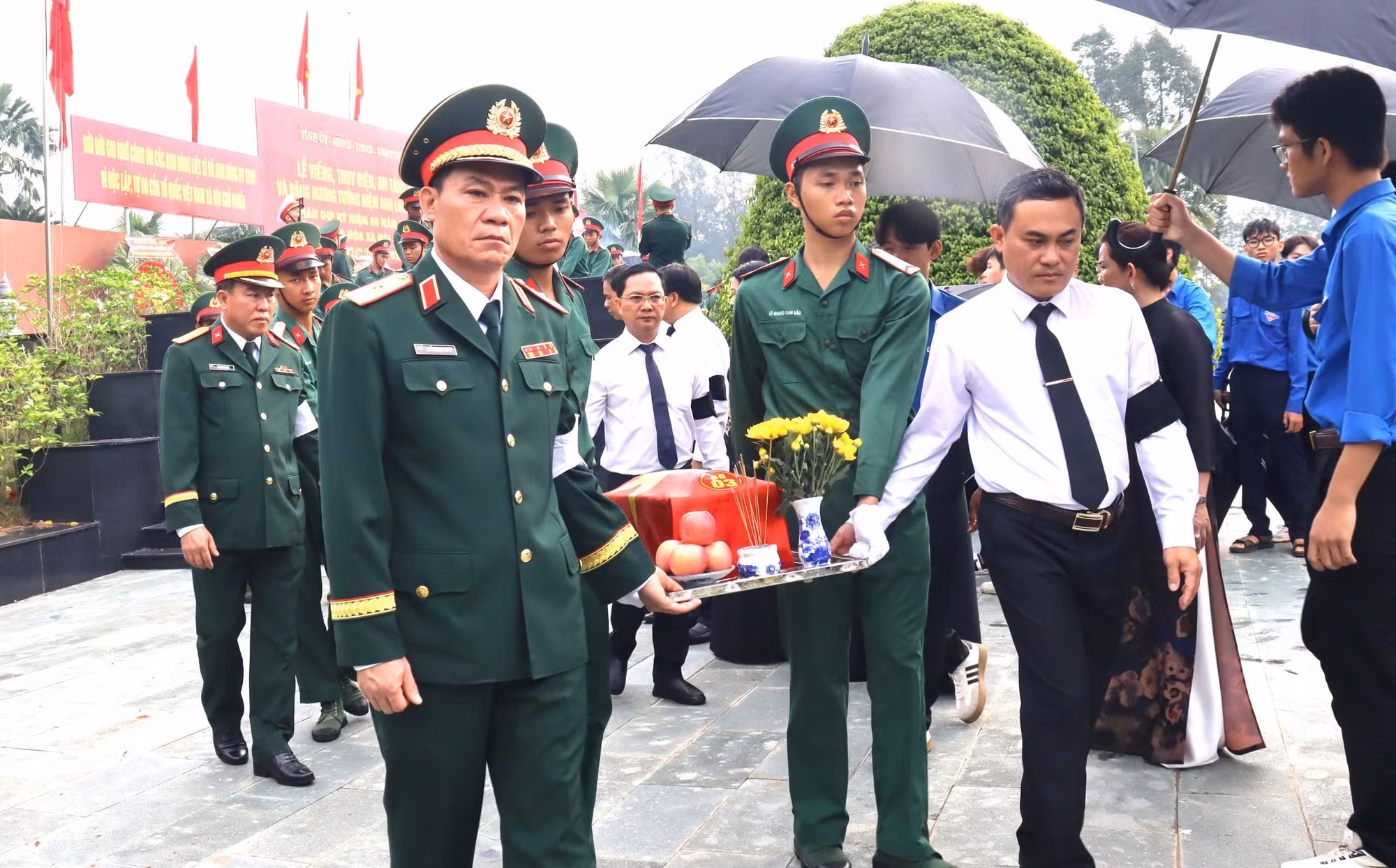 Đồng Nai trang trọng an táng 30 hài cốt liệt sĩ -0