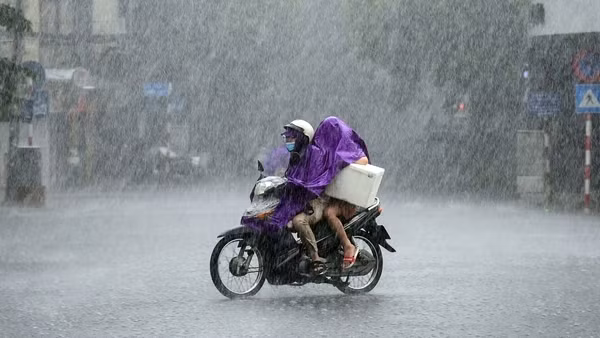 Mưa dông nhiều nơi từ Bắc vào Nam