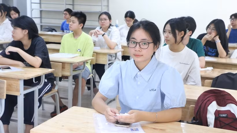 Bộ Chính trị ban hành Nghị quyết về đột phá phát triển giáo dục và đào tạo -0
