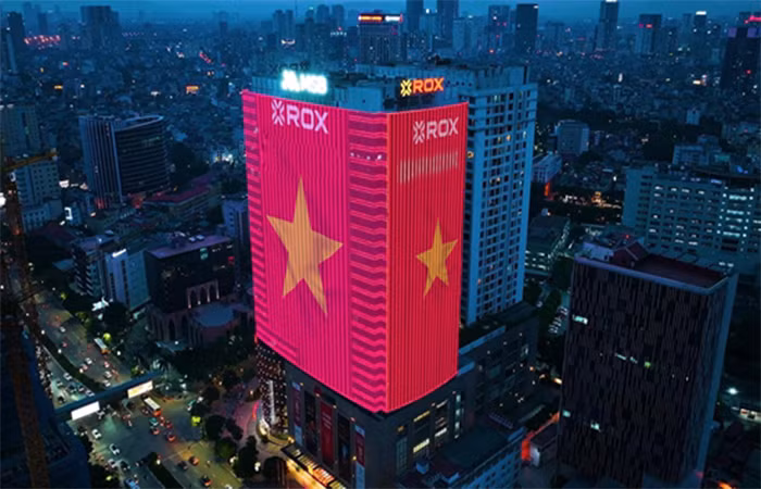 Check-in cùng bức tường Tự hào Việt Nam trên đường Nguyễn Chí Thanh -3