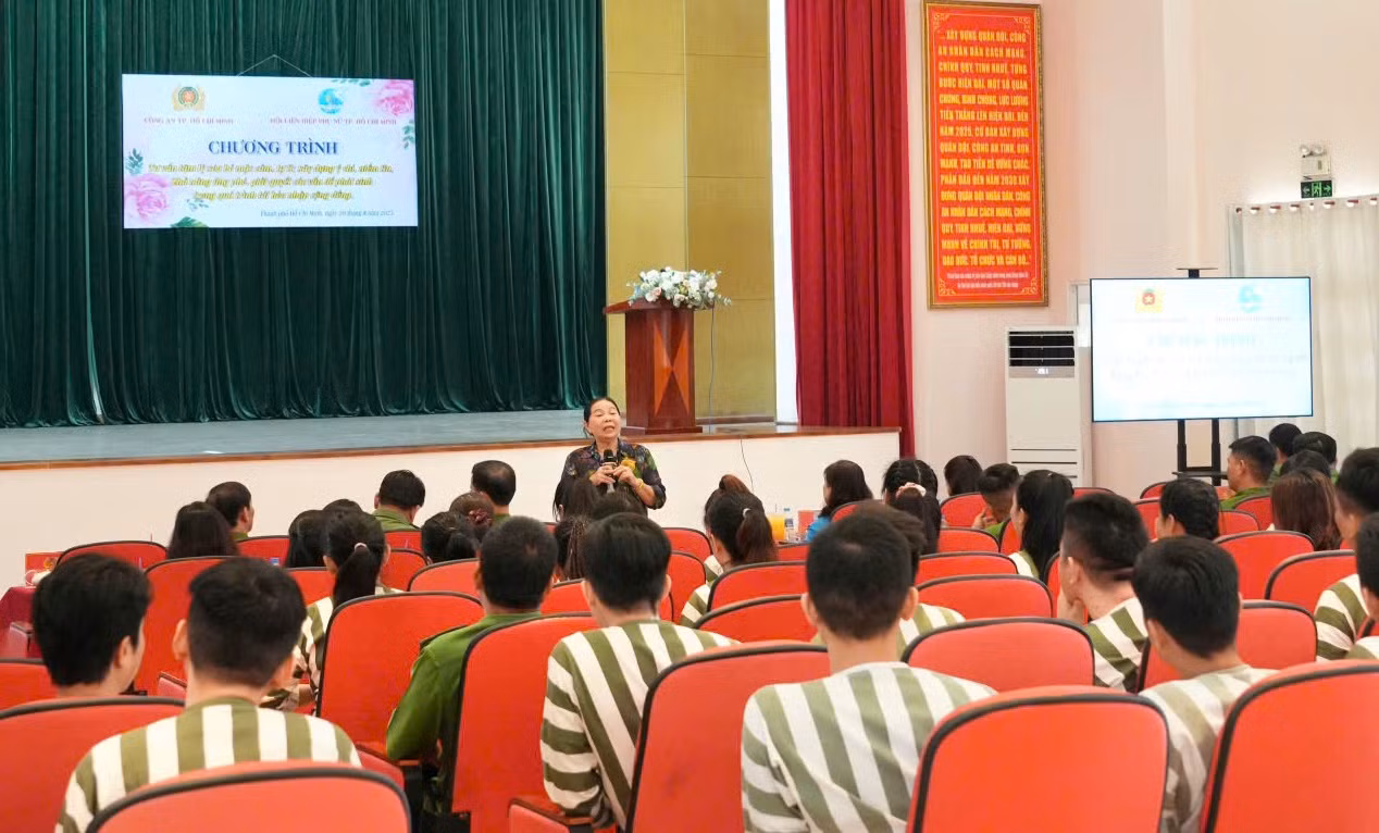 Công an TP Hồ Chí Minh tư vấn tâm lý, xóa bỏ mặc cảm cho người tái hòa nhập cộng đồng -4