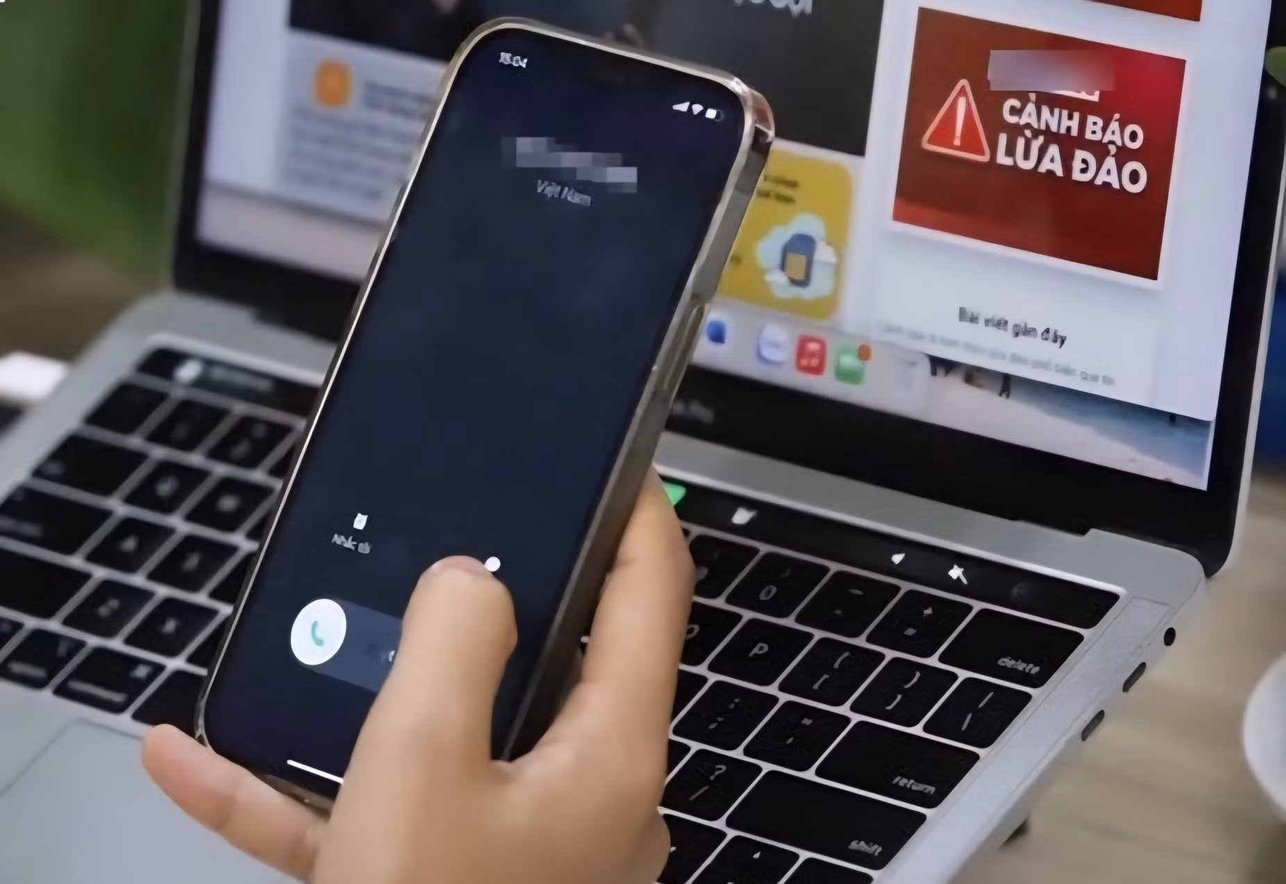 Bắt giữ đối tượng cưỡng đoạt tiền qua trang mại dâm online -0