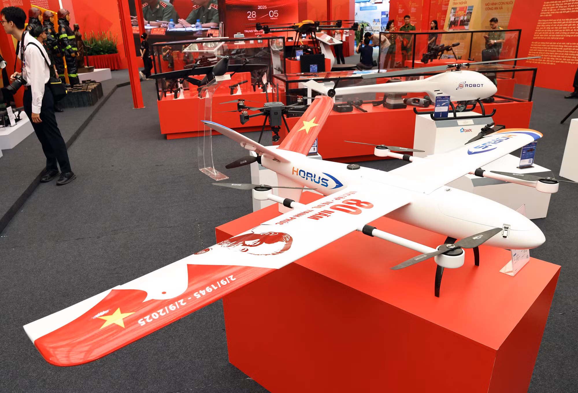 Khắc họa 80 năm CAND trong nhịp đập thời đại -0