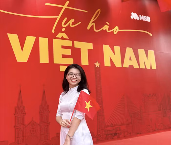Check-in cùng bức tường Tự hào Việt Nam trên đường Nguyễn Chí Thanh -0
