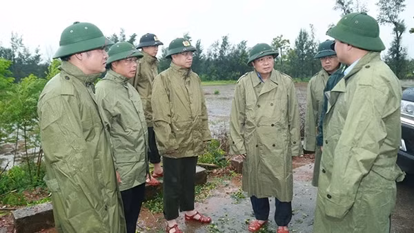 Chủ động ứng phó bão số 5: Đặt an toàn của người dân lên hàng đầu