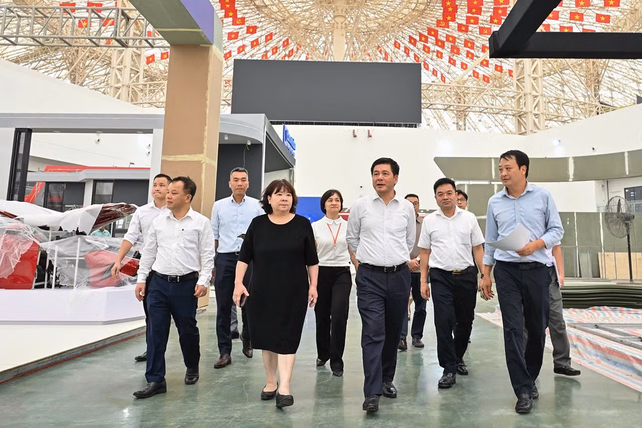 Triển lãm thành tựu ngành Công Thương hoàn thiện những khâu cuối cùng -0