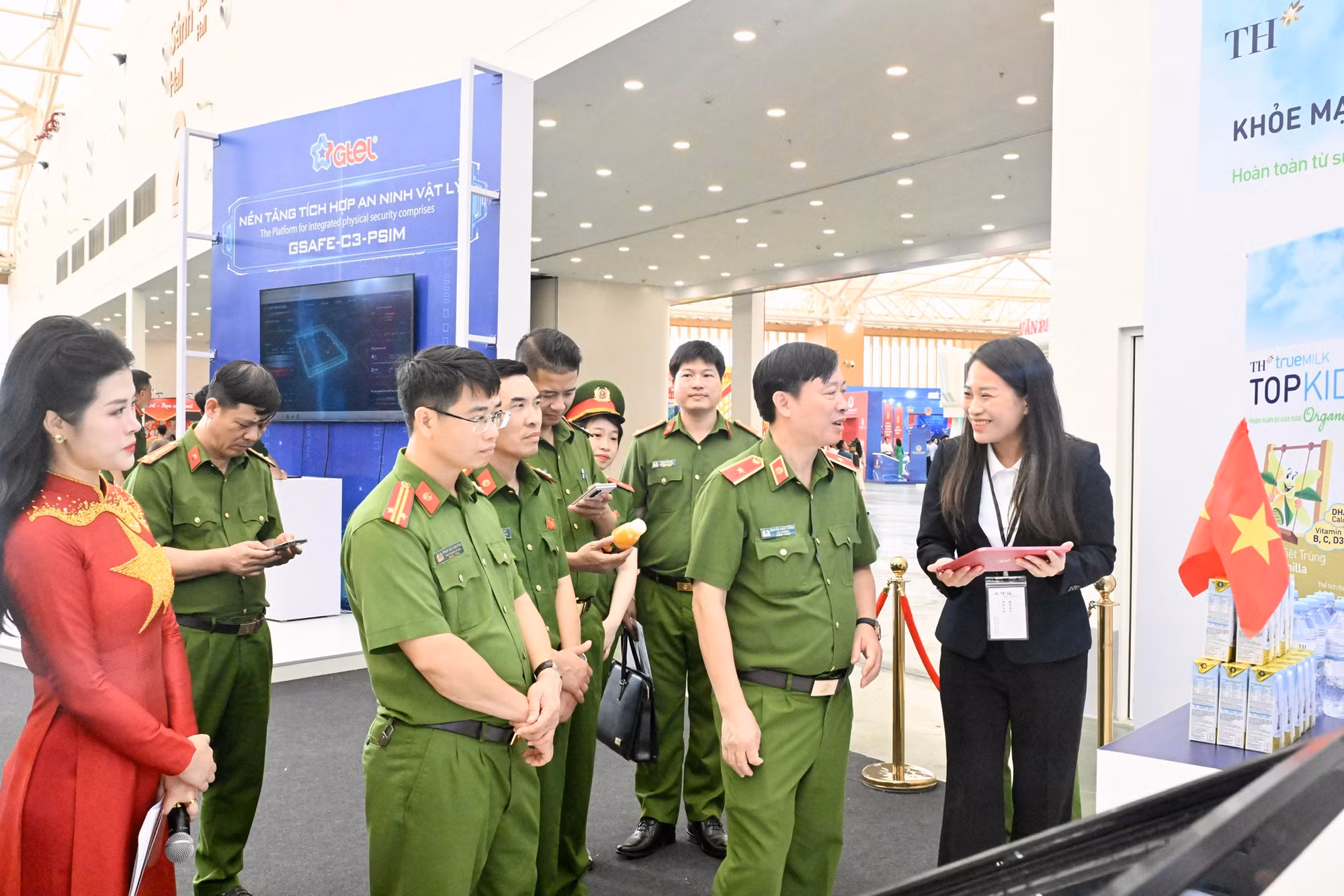 Trải nghiệm của Trung Tâm Dữ liệu quốc gia - Trái tim của tiến trình xây dựng Việt Nam số -0