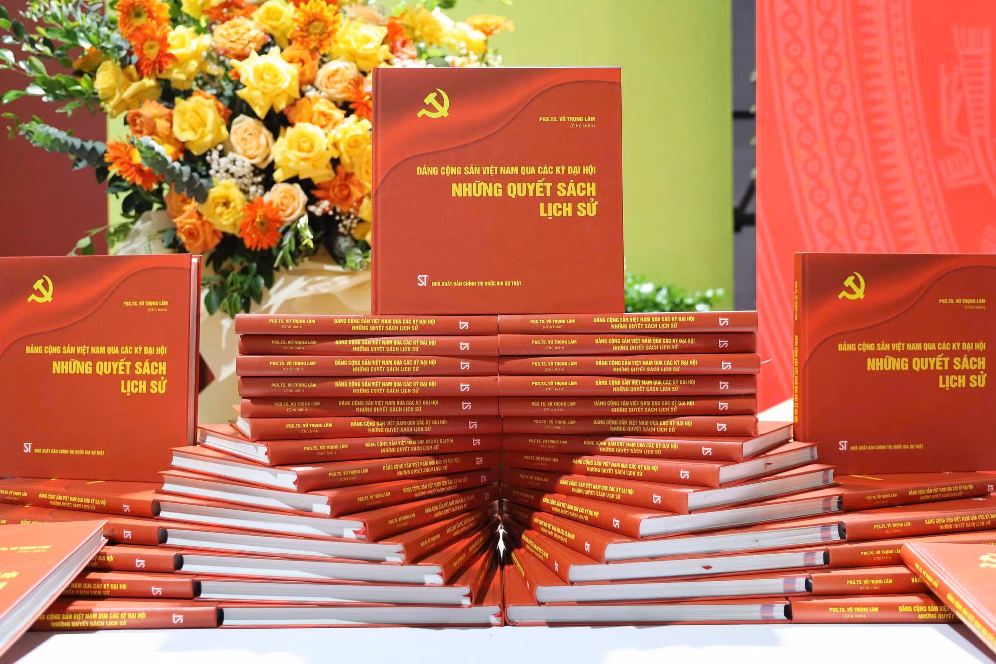 Ra mắt 2 cuốn sách về Đảng Cộng sản Việt Nam, lực lượng CAND -0