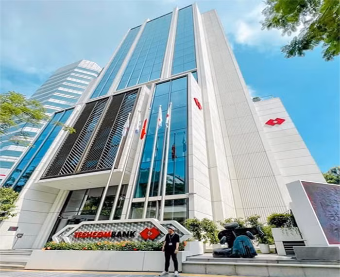 S&P công bố nâng xếp hạng tín nhiệm Techcombank (HOSE: TCB) lên mức BB -0