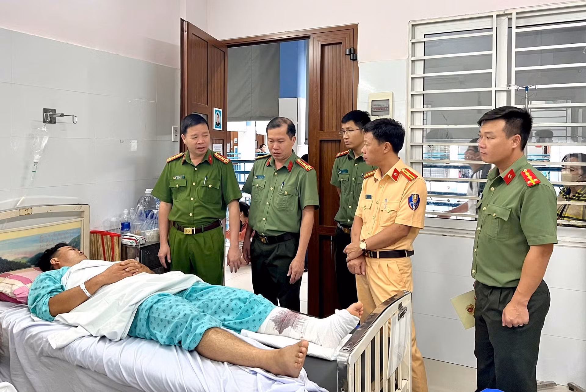 Khởi tố đối tượng tông cán bộ CSGT tội giết người -0
