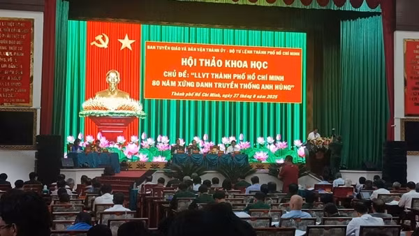 “Lực lượng vũ trang TP Hồ Chí Minh - 80 năm xứng danh truyền thống anh hùng”