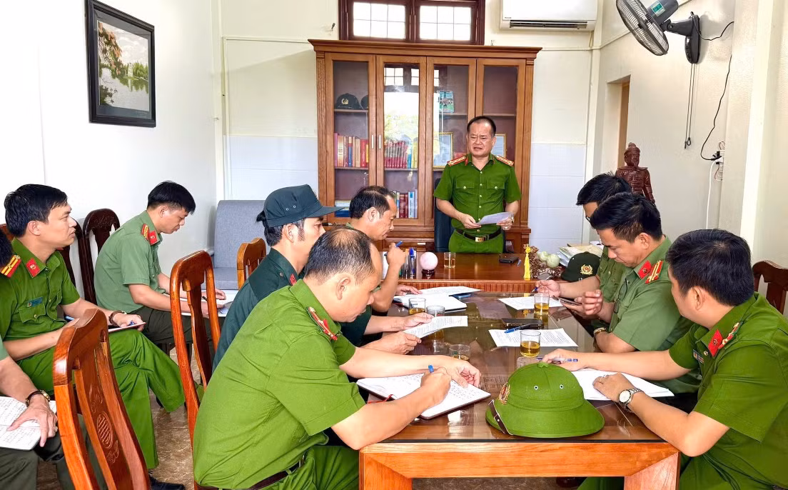 Quảng Trị di dời các hộ dân ở vùng xung yếu ngay trong đêm phòng chống bão -0