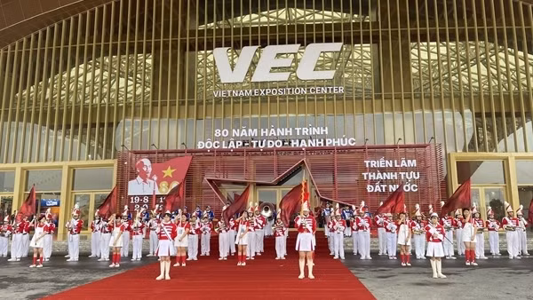 Nhiều hoạt động đặc sắc, hấp dẫn tại triển lãm thành tựu đất nước