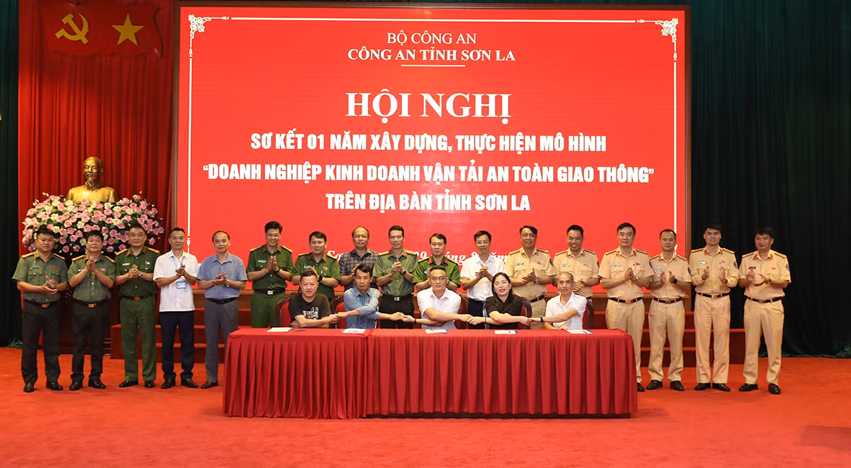 Hiệu quả mô hình “Doanh nghiệp kinh doanh vận tải an toàn giao thông” đầu tiên trên cả nước -2