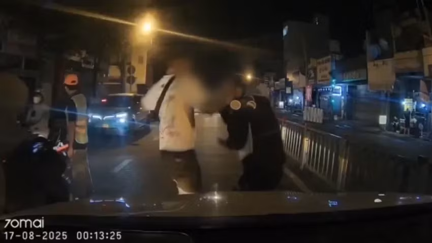 Bắt khẩn cấp nam thanh niên đánh gãy sống mũi tài xế taxi công nghệ -0