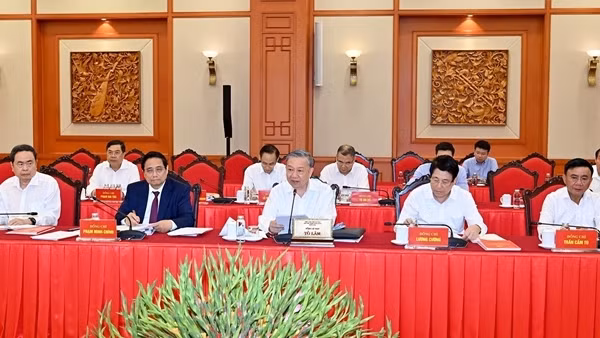 Bộ Chính trị cho ý kiến về công tác chuẩn bị Đại hội đại biểu Đảng bộ Quân đội
