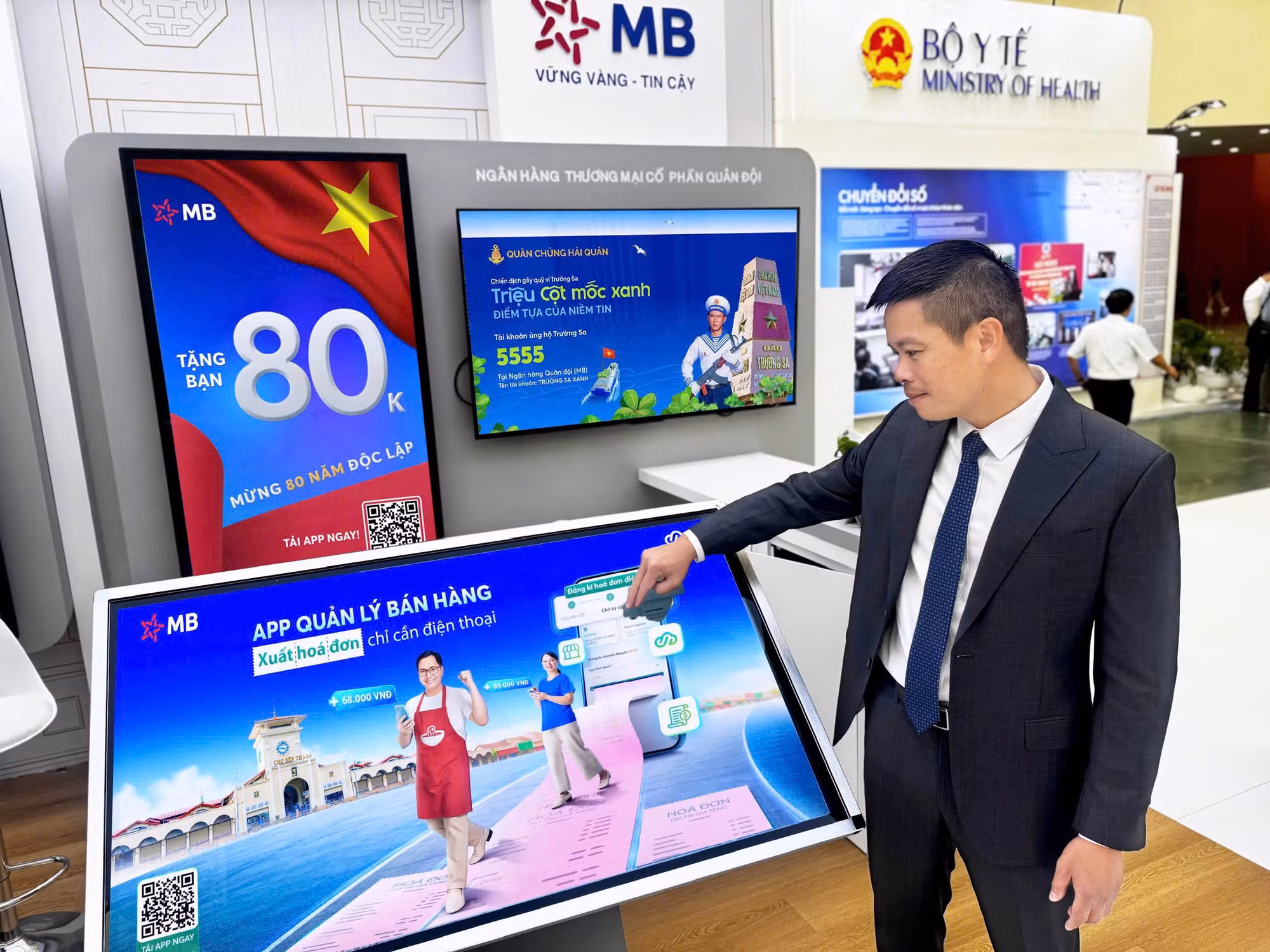 MB tham gia Triển lãm Thành tựu đất nước A80 – Khẳng định mục tiêu đồng hành phát triển cùng quốc gia -0