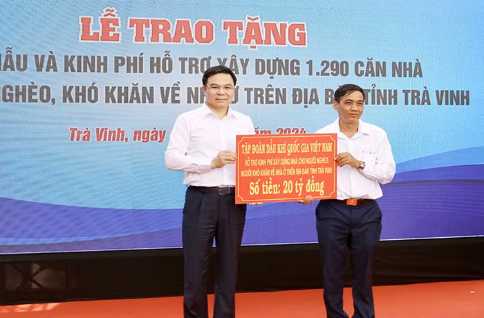 Petrovietnam đóng góp hơn 300 tỷ đồng, hỗ trợ xây mới và sửa chữa nhà ở cho người dân tại 19 tỉnh/thành phố -0