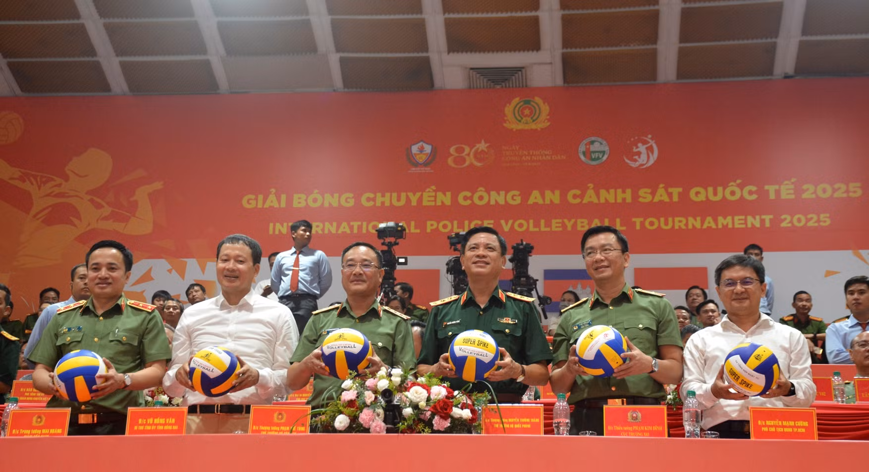 Tưng bừng khai mạc Giải bóng chuyền Công an, Cảnh sát quốc tế 2025 -0