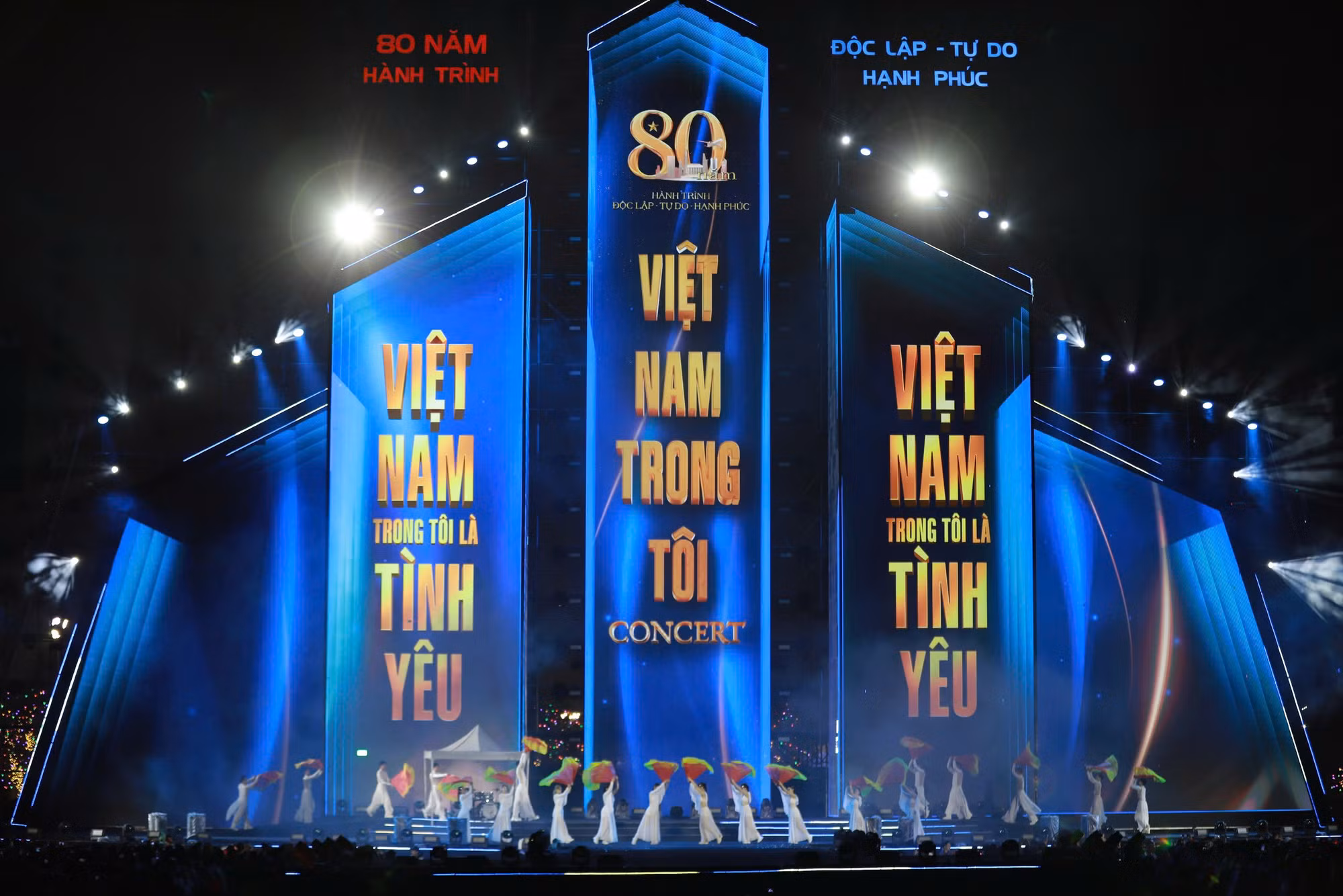 Chương trình “Việt Nam trong tôi”: Mãn nhãn và bùng nổ cảm xúc -0