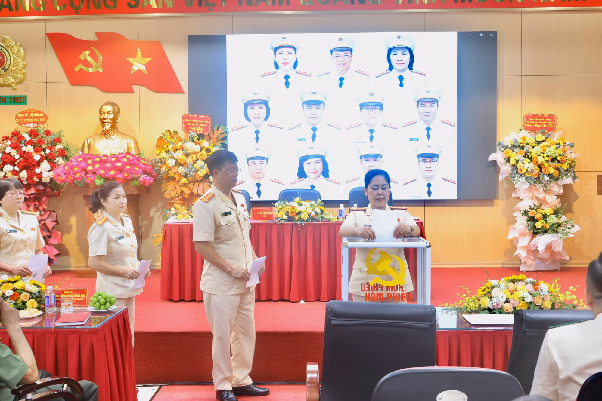 Đảng bộ Bệnh viện Y học cổ truyền phát triển vững mạnh toàn diện -0