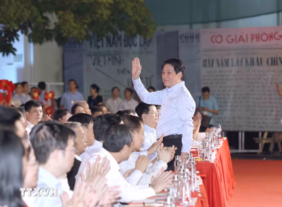 Đặc sắc chương trình chính luận nghệ thuật “Thời cơ vàng” -0