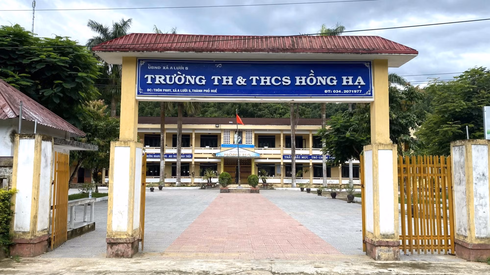 Cải thiện cơ sở vật chất trường học ở&nbsp; miền núi A Lưới trước thềm năm học mới -0