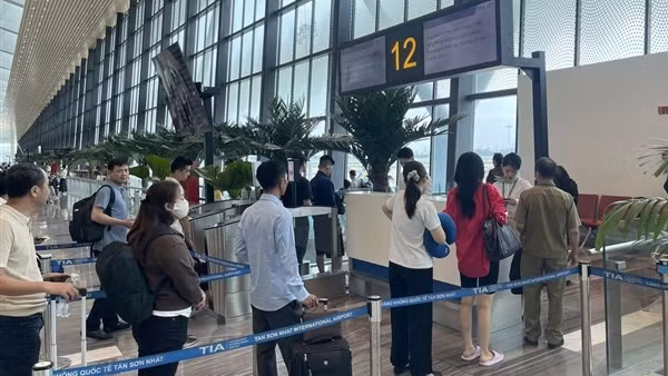 Cao điểm 2/9, sân bay Tân Sơn Nhất dự kiến phục vụ 130.000 lượt khách mỗi ngày