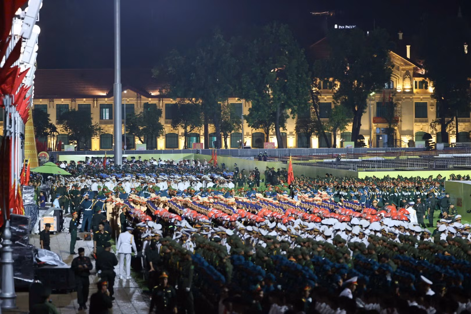 Tổng hợp luyện diễu binh, diễu hành tại Quảng trường Ba Đình -0