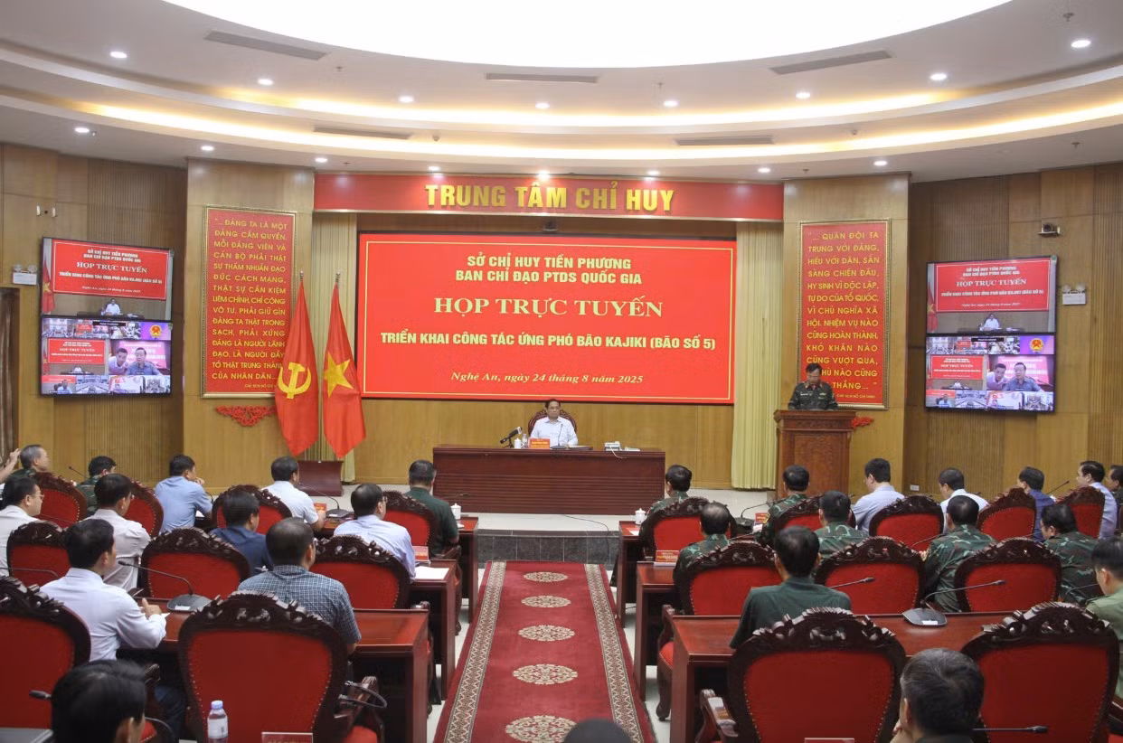 Thủ tướng họp khẩn ứng phó bão số 5: Bảo vệ tính mạng nhân dân là mục tiêu cao nhất -0