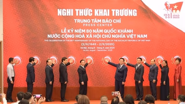 Khai trương Trung tâm Báo chí A80 - nơi tác nghiệp của gần 1.550 phóng viên báo chí
