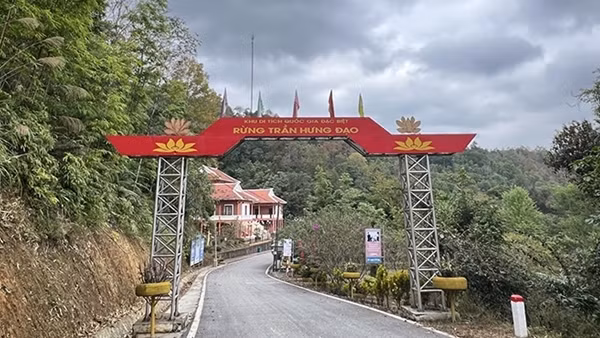 “Địa chỉ đỏ” nơi phên giậu Tổ quốc trên hành trình du lịch