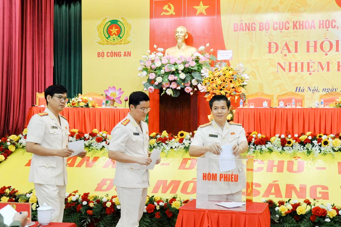 Phát huy hiệu quả hơn nữa vai trò chủ trì trên mặt trận khoa học, công nghệ, chiến lược, lý luận của lực lượng CAND -0