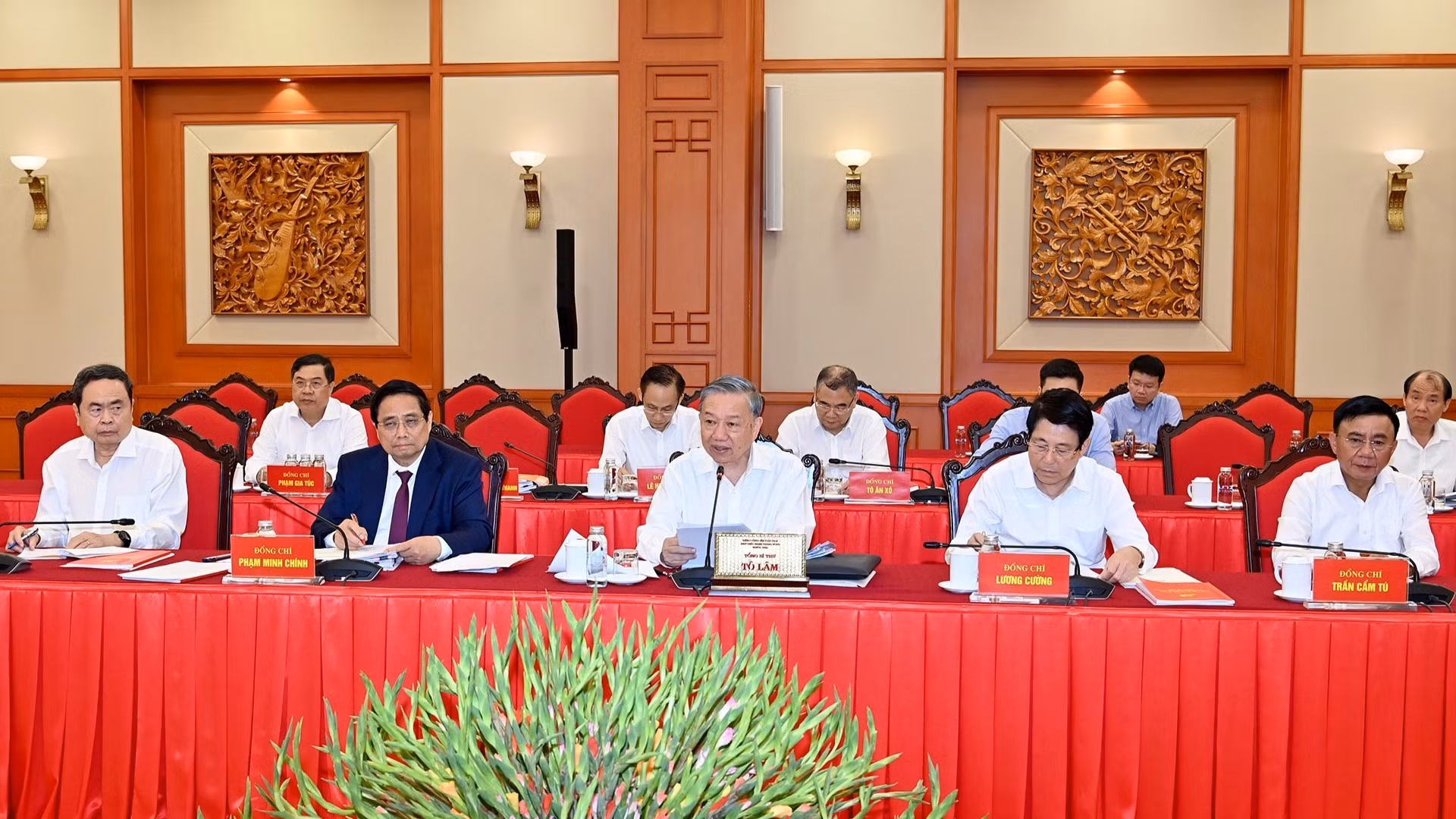 Bộ Chính trị cho ý kiến về công tác chuẩn bị Đại hội đại biểu Đảng bộ Quân đội lần thứ XII -0