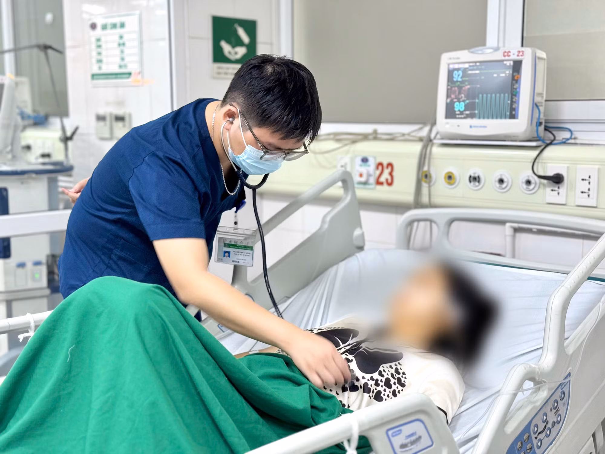 Nhiều người mắc sốt rét ác tính nặng từ Châu Phi -0